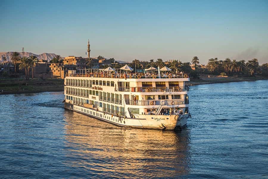 Rio Nilo Cruzeiro no Natal e Ano Novo Rio Nilo Cruzeiro no Natal e Ano Novo